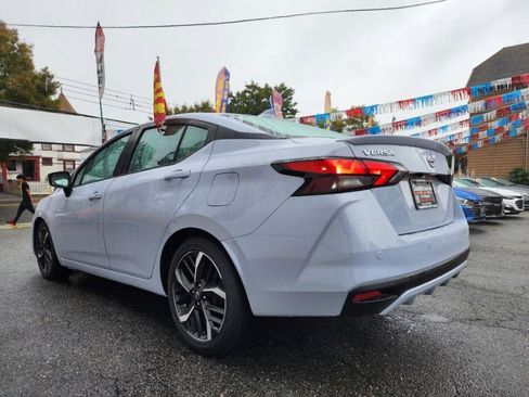 Used 2024 Nissan Versa SR image 4