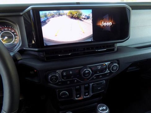 Certified 2024 Jeep Wrangler Sport AWD/4WD image 16