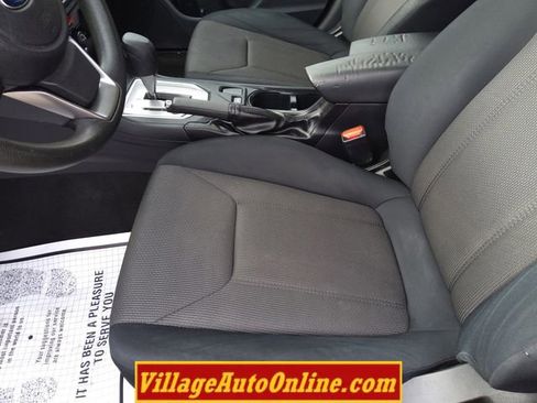 Used 2019 Subaru Crosstrek 2.0i image 18