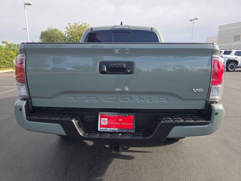 Certified 2022 Toyota Tacoma TRD Off-Road image 13