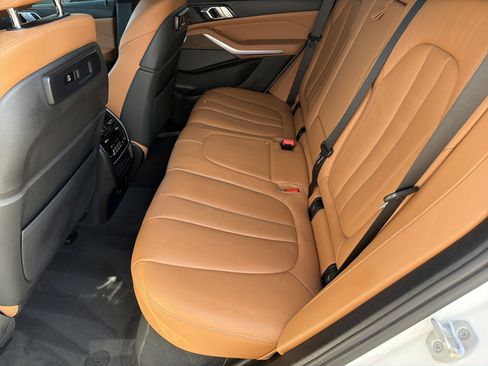 Used 2021 BMW X5 M50i AWD/4WD image 21
