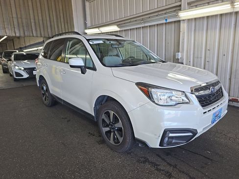 Used 2017 Subaru Forester 2.5i Premium AWD/4WD image 3