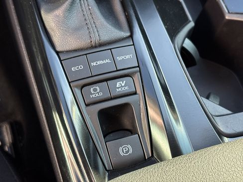 Used 2025 Toyota Camry LE FWD image 23