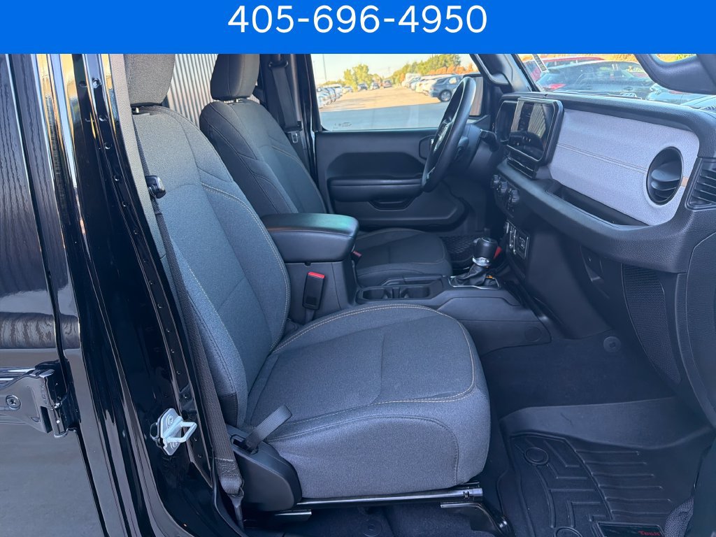 Used 2025 Jeep Gladiator Sport AWD/4WD image 34