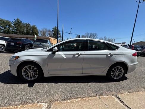 Used 2020 Ford Fusion SE FWD image 4
