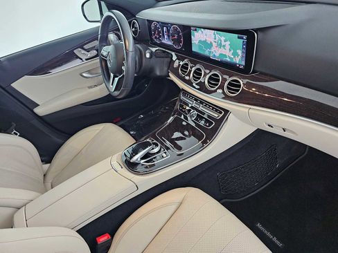 Used 2020 Mercedes-Benz E 350 Sedan image 11