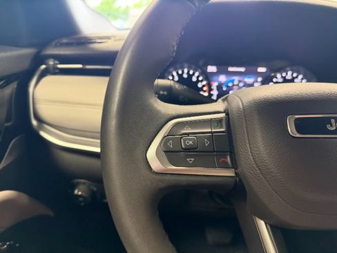 Used 2025 Jeep Compass Limited AWD/4WD image 23