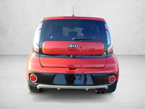 Used 2018 Kia Soul ! FWD image 6