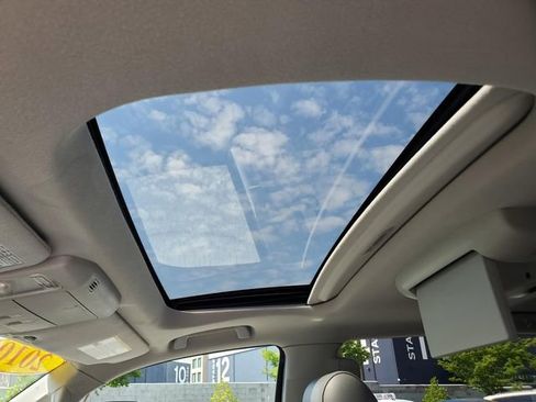 Used 2010 Toyota Tundra Limited AWD/4WD image 19