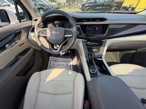 Certified 2022 Cadillac XT6 Premium Luxury w/ Technology Package AWD/4WD image 17