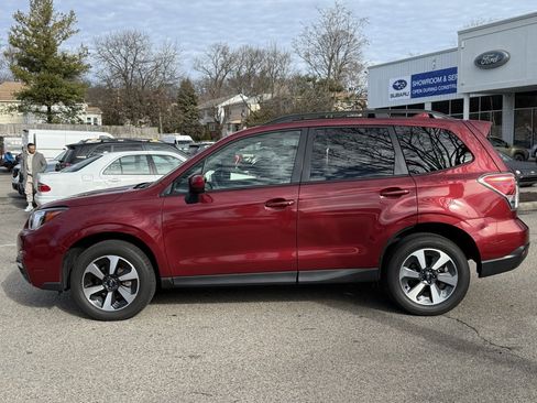Used 2018 Subaru Forester 2.5i Premium image 9