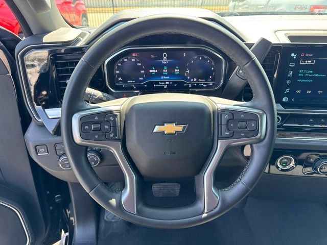 Used 2024 Chevrolet Silverado 1500 LT AWD/4WD image 11