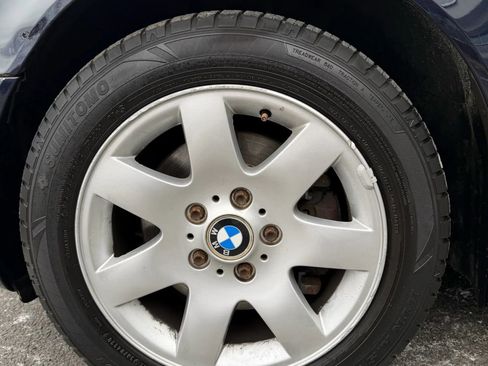 Used 2003 BMW 325xi Sedan image 33