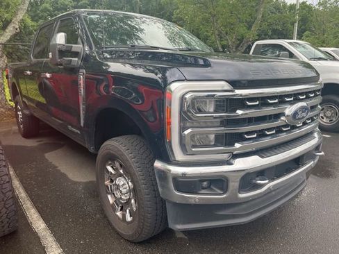 Used 2023 Ford F250 Lariat w/ Lariat Ultimate Package AWD/4WD image 2