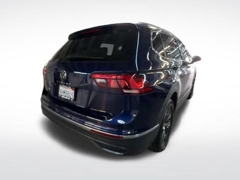 Used 2023 Volkswagen Tiguan SE FWD image 9