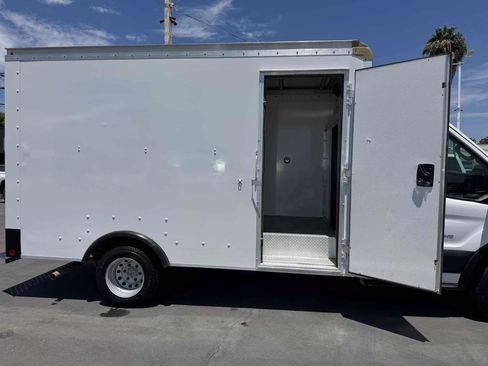 Used 2022 Ford Transit 350 DRW RWD image 3