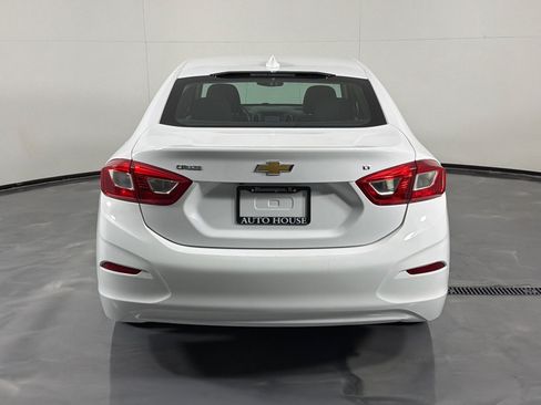 Used 2016 Chevrolet Cruze LT FWD image 6
