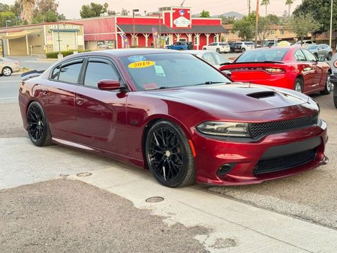 Used 2019 Dodge Charger R/T RWD image 2