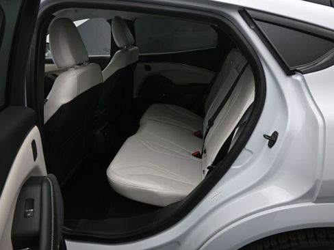 Used 2021 Ford Mustang Mach-E Premium image 20