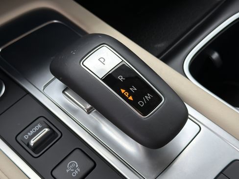 Used 2025 INFINITI QX60 Luxe image 36