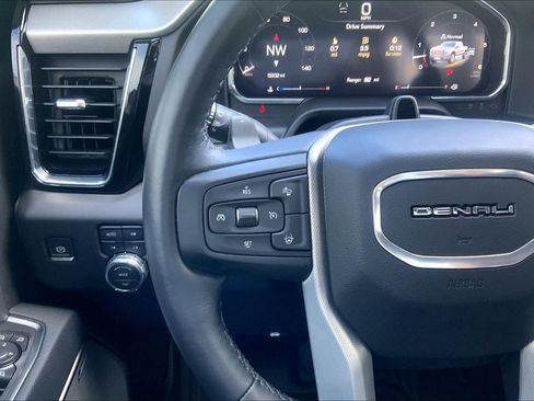 Used 2026 GMC Sierra 1500 Denali AWD/4WD image 19