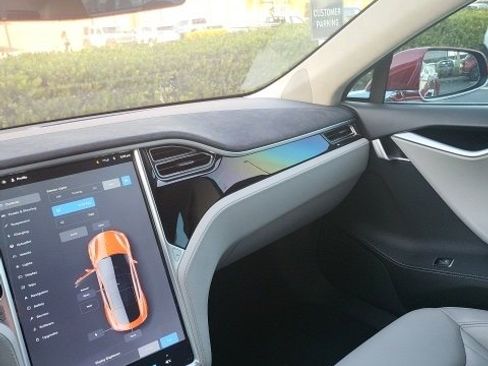 Used 2016 Tesla Model S 60 image 16