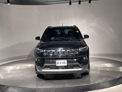 Used 2024 Jeep Compass Limited image 10