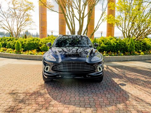 Used 2021 Aston Martin DBX image 7