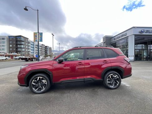 New 2025 Subaru Forester Premium image 5