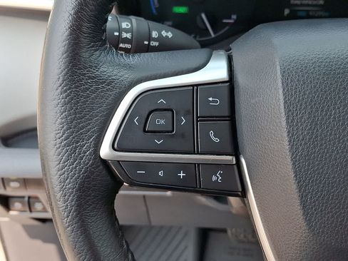 Certified 2021 Toyota Sienna XLE FWD image 26
