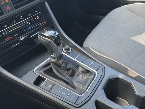 Used 2026 Volkswagen Jetta Sport FWD image 26