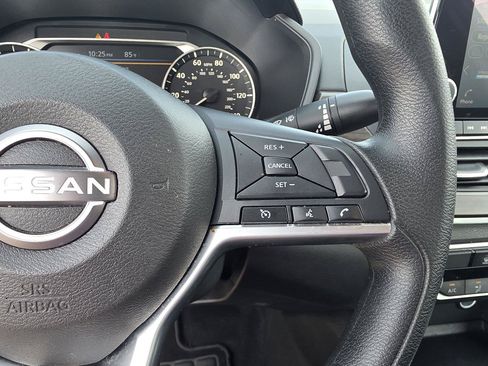 Used 2025 Nissan Altima 2.5 SV AWD/4WD image 14