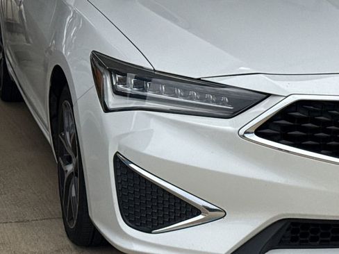 Used 2019 Acura ILX FWD image 4