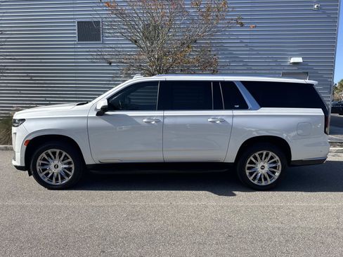 Used 2021 Cadillac Escalade ESV Premium Luxury w/ Driver Assist Tech Package image 2
