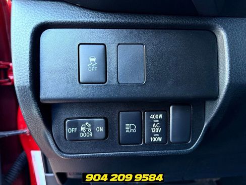 Used 2021 Toyota Tacoma TRD Off-Road w/ Technology Package AWD/4WD image 17