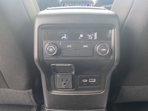 Used 2023 GMC Acadia SLE w/ Driver Convenience Package image 20