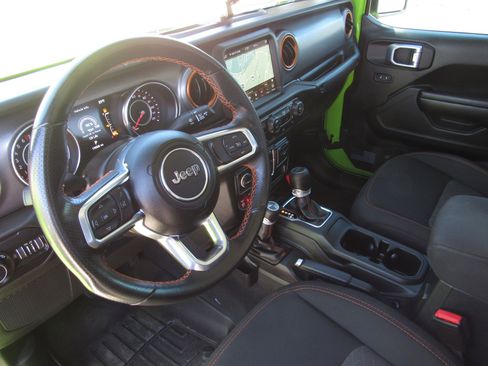 Used 2021 Jeep Gladiator Mojave AWD/4WD image 14