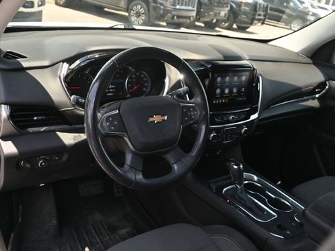 Used 2020 Chevrolet Traverse LT AWD/4WD image 11