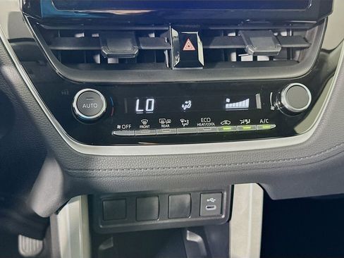 Certified 2025 Toyota Corolla Cross LE image 16