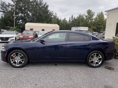 Used 2015 Dodge Charger SXT w/ Driver Confidence Group AWD/4WD image 4