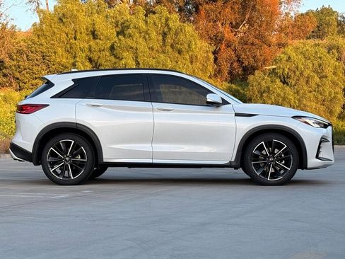 Used 2023 INFINITI QX50 Sport image 6