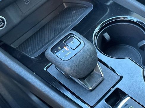 Used 2023 Nissan Rogue SV image 21