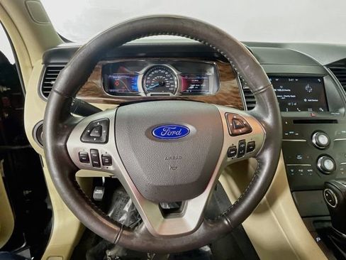 Used 2016 Ford Taurus Limited FWD image 12