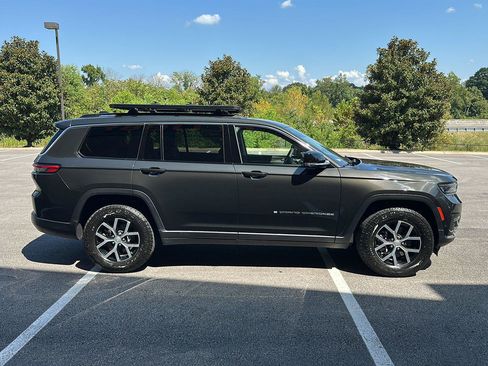 Used 2023 Jeep Grand Cherokee L Limited w/ Luxury Tech Group II AWD/4WD image 7