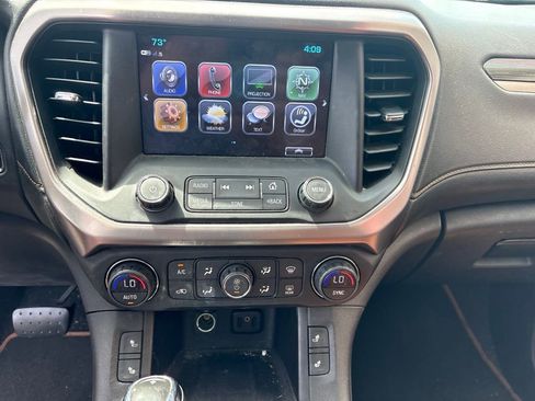 Used 2018 GMC Acadia SLT AWD/4WD image 18