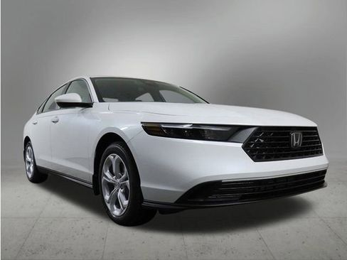 New 2026 Honda Accord LX image 7
