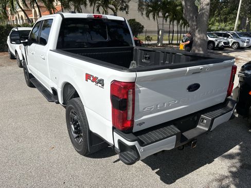 Used 2023 Ford F250 Lariat w/ Sport Appearance Package AWD/4WD image 5