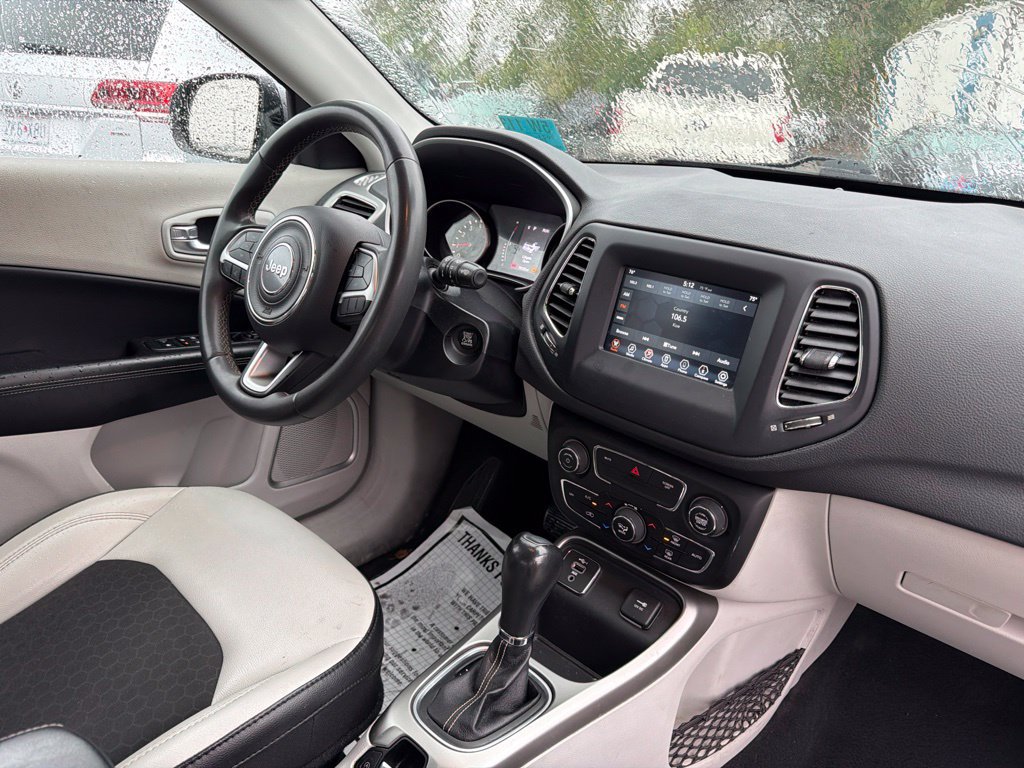 Used 2021 Jeep Compass Latitude FWD image 20