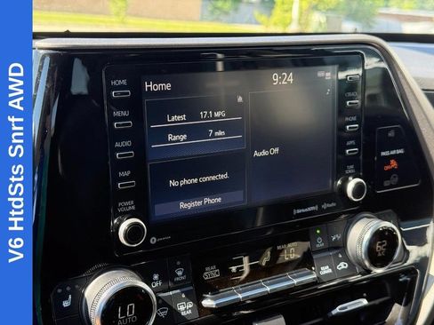 Used 2022 Toyota Highlander XLE AWD/4WD image 24