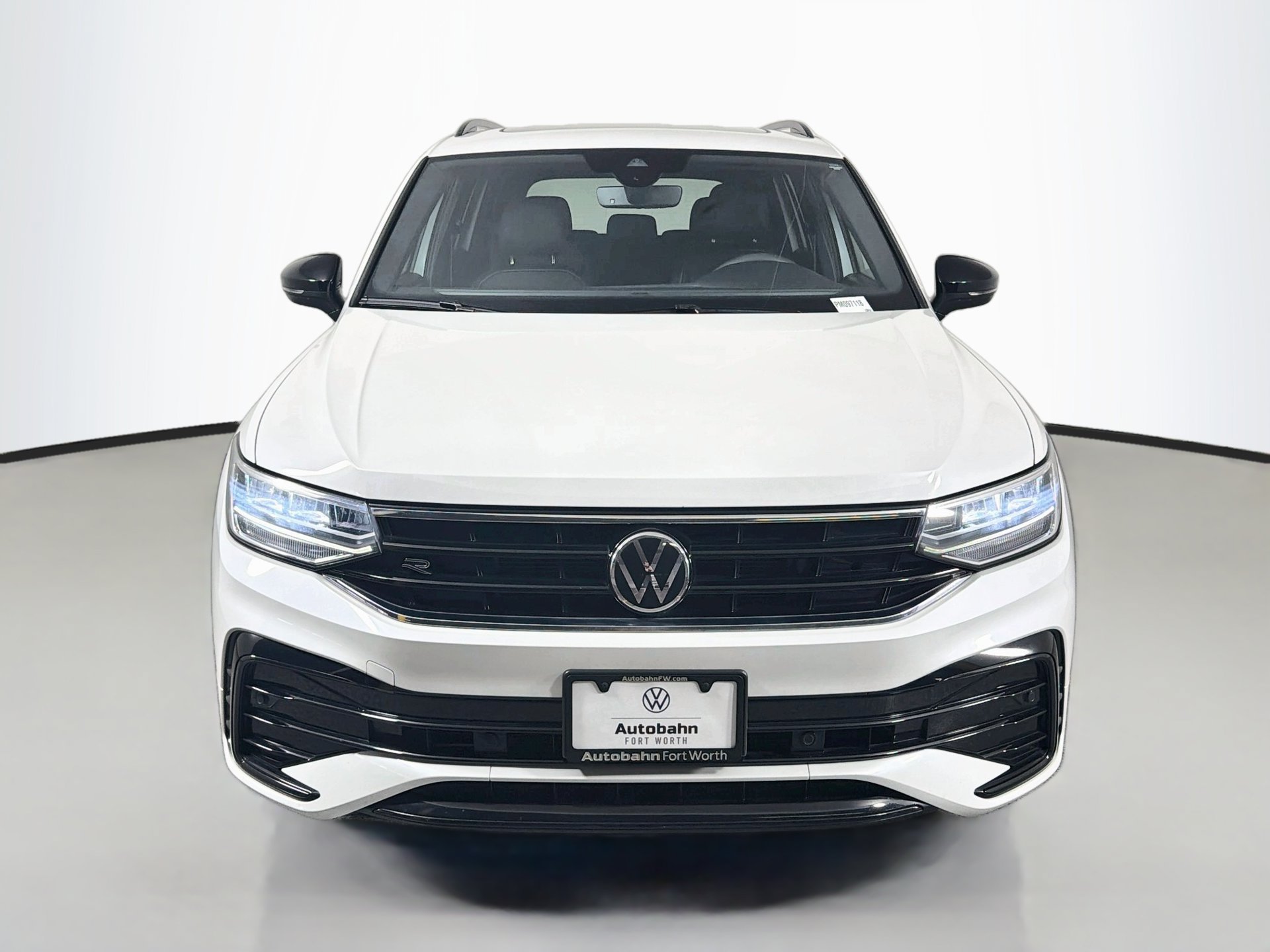 Used 2023 Volkswagen Tiguan SE R-Line FWD image 2